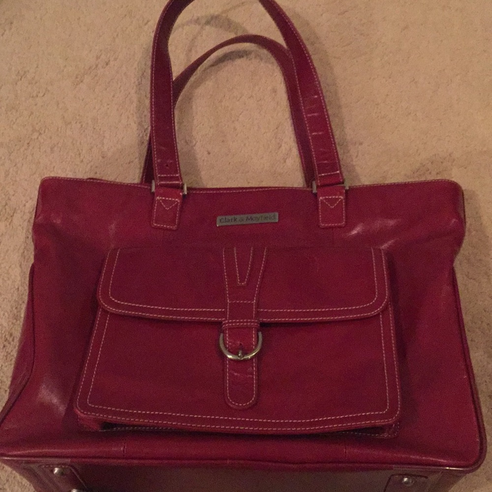 Clark & Mayfield business tote with laptop sleeve.